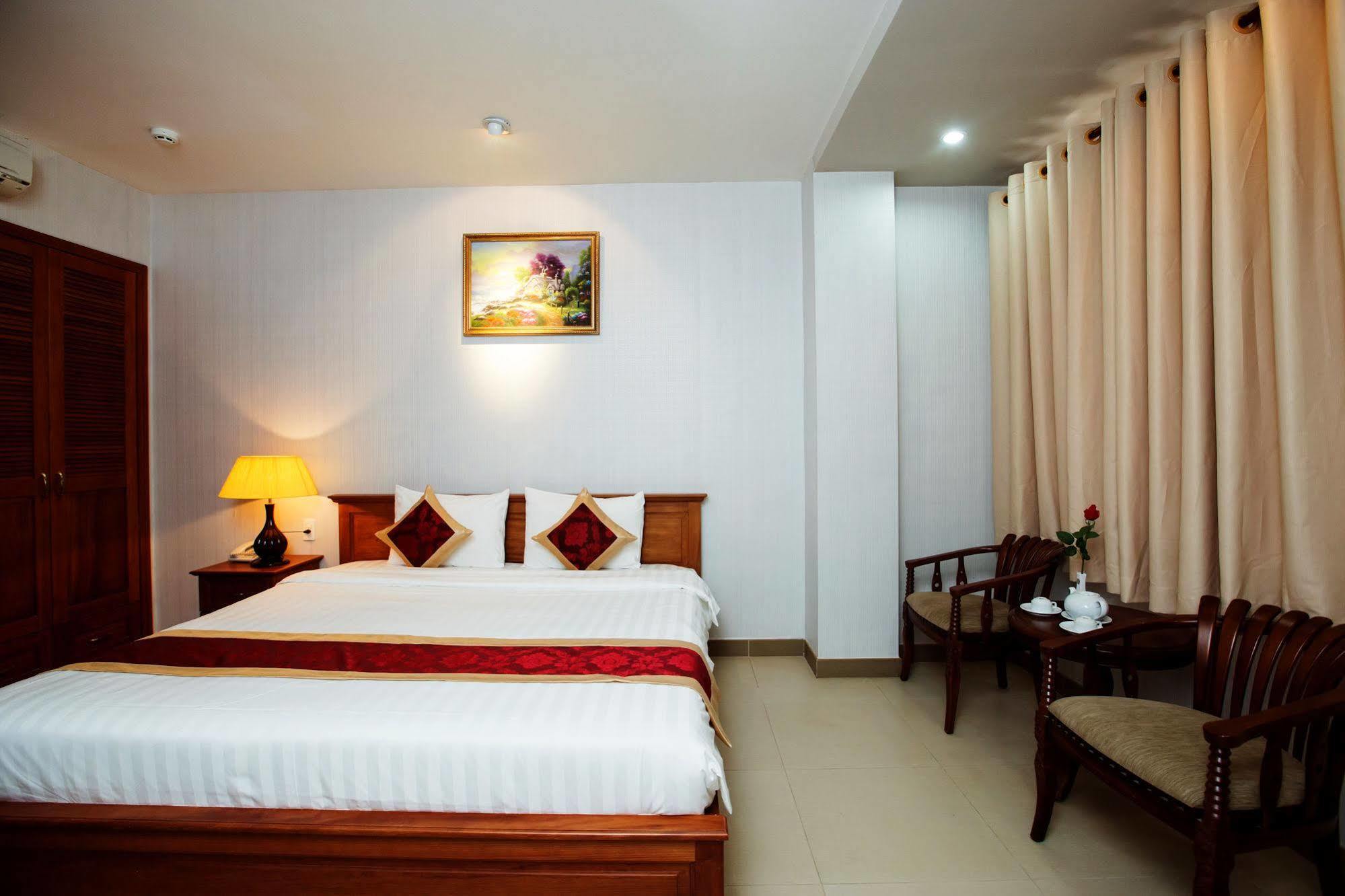 Hotel White Lion 3*